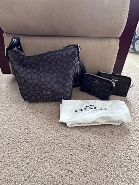 Coach Signature Logo Small Dufflette Crossbody Bag Plus Wallet And Clutch Set